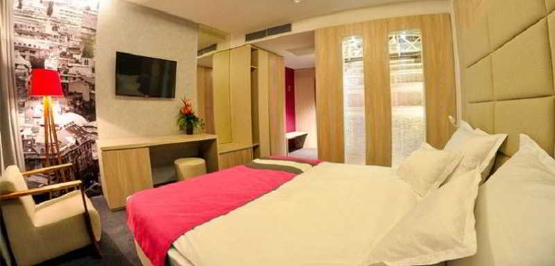 Hotel Colors Inn Sarajevo Exterior photo